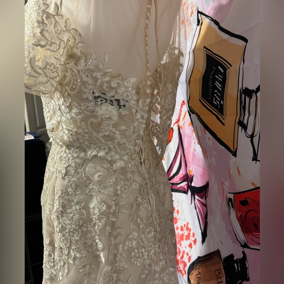 Maggie sottero embellished lace ivory wedding dress - Picture 9 of 11